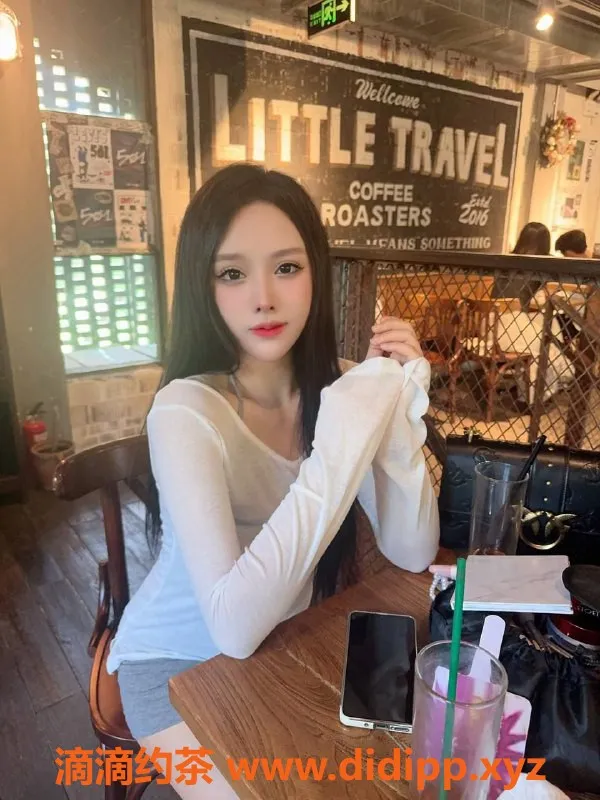 成都楼凤-24岁周周，164cm，甜美服务仅需600！