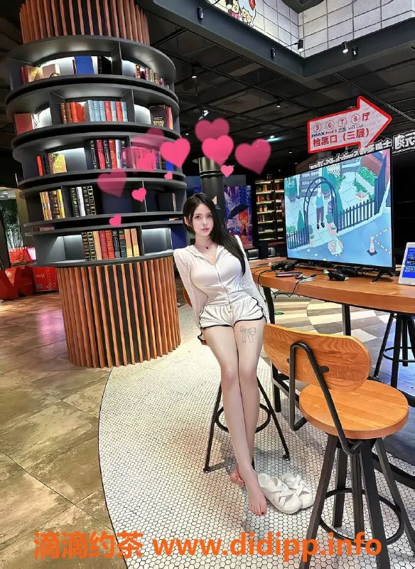 深圳楼凤-深圳龙华美羊，165cm身高C罩杯，2000元体验！