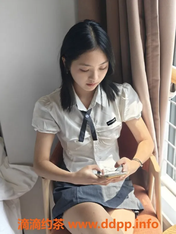 成都楼凤-成华区高颜值嫩妹小白菜，163cm 80斤 17岁