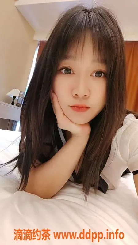 长沙楼凤资源信息,雨花区25岁橙橙，170身高D+罩杯双飞服务