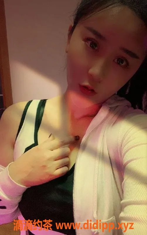 上海楼凤资源信息,上海松江区美眉，25-30岁，600元KH AA服务