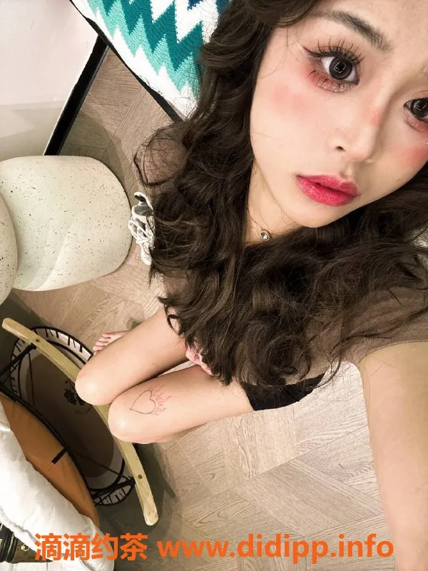 长沙楼凤-岳麓区19岁玉玉子，160cm性感尤物，服务超值