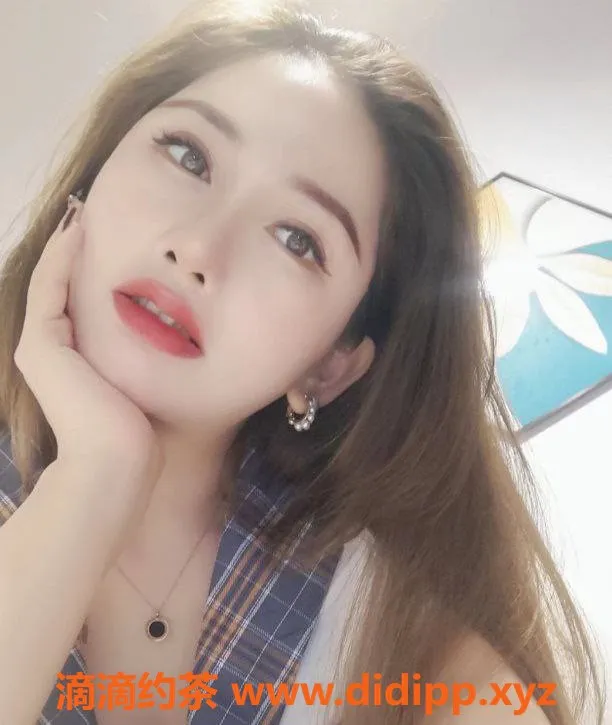 成都楼凤-武侯区紫琳，课时费7p，少妇服务车