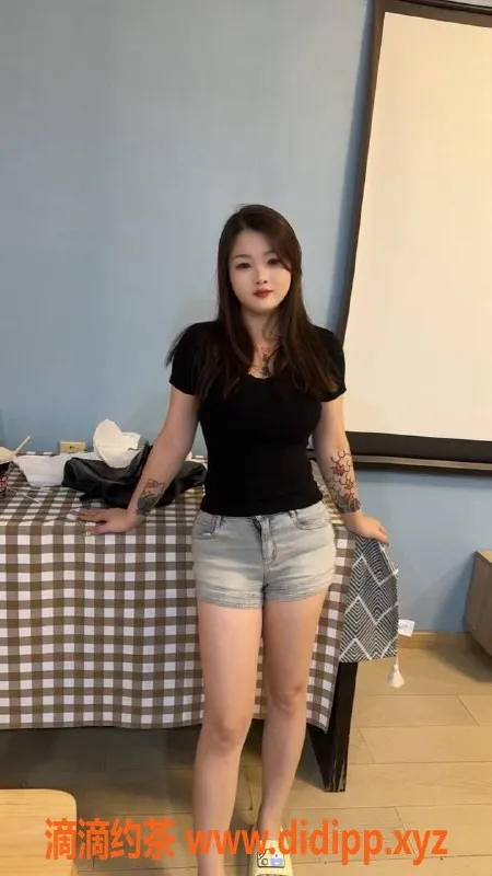 广州楼凤-天河晗晗，洗吹做服务，600元起