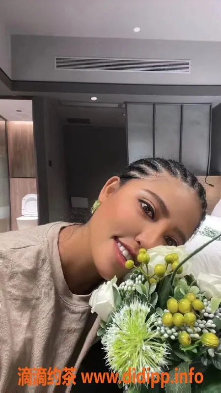 杭州楼凤资源信息,杭州南亚幸运女孩，25岁高颜值，完美服务体验！