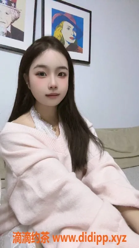 成都楼凤-成都小梅，16岁，匀称身材，包夜2500元