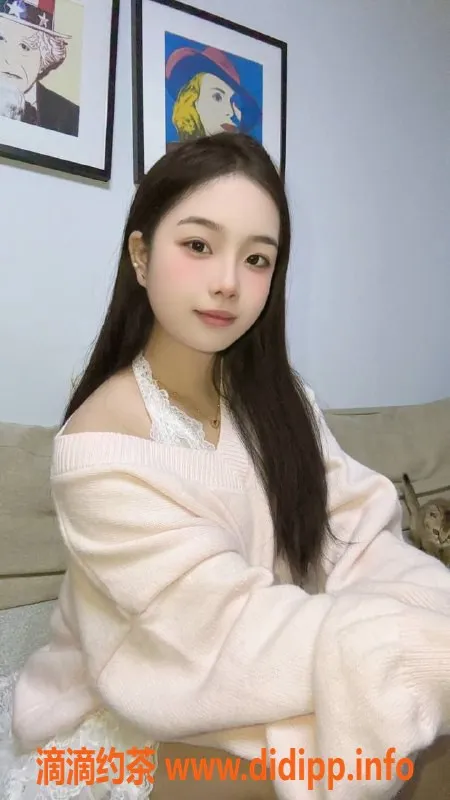 成都楼凤-成都小梅，16岁，匀称身材，包夜2500元