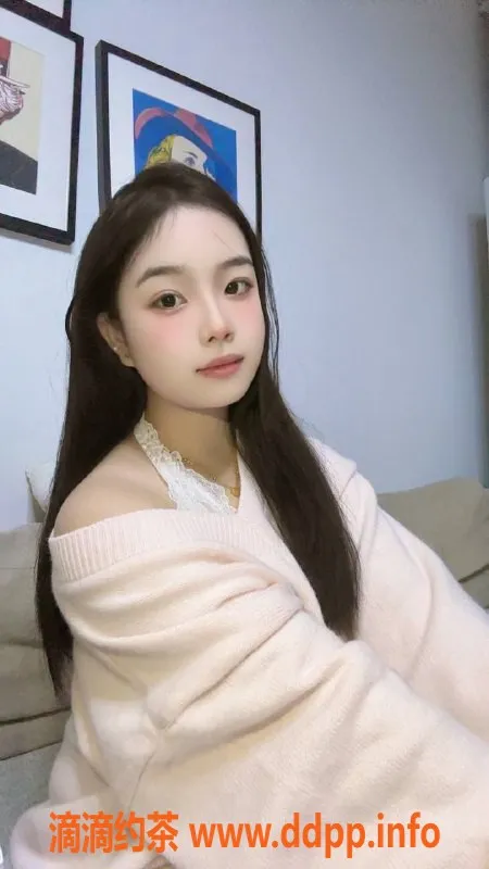 成都楼凤-成都小梅，16岁，匀称身材，包夜2500元