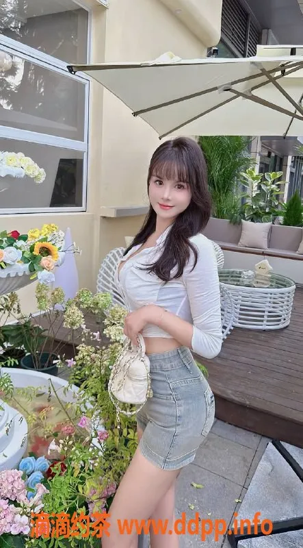 成都楼凤-武侯区雨蝶，少妇车服务，5p起步