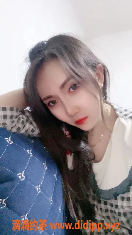 杭州楼凤资源信息,拱墅区熟女老师钱朵朵，160cm 93斤，28岁