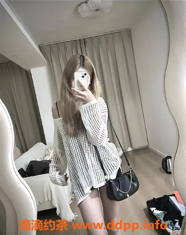 长沙-芙蓉区小颖19岁激情服务，69热辣体验