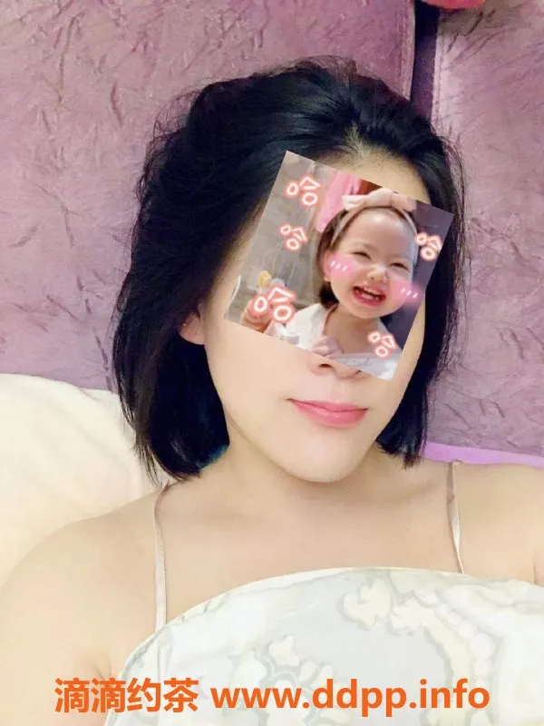 成都楼凤-万年场榴莲姐姐 26岁 C罩杯 500元起 自聊服务