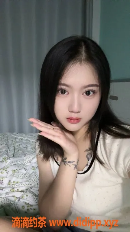 深圳楼凤资源信息,南山可可，嫩妹大胸，课费P900，私聊快速