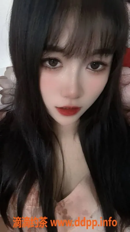 长沙楼凤资源信息,岳麓区24岁168cm妹子柒月，激情服务仅需5p