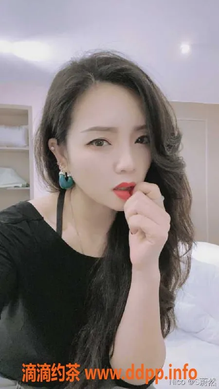 广州楼凤-广州黄埔 | 蔚蔚 28岁 163cm 49kg 专业服务女王