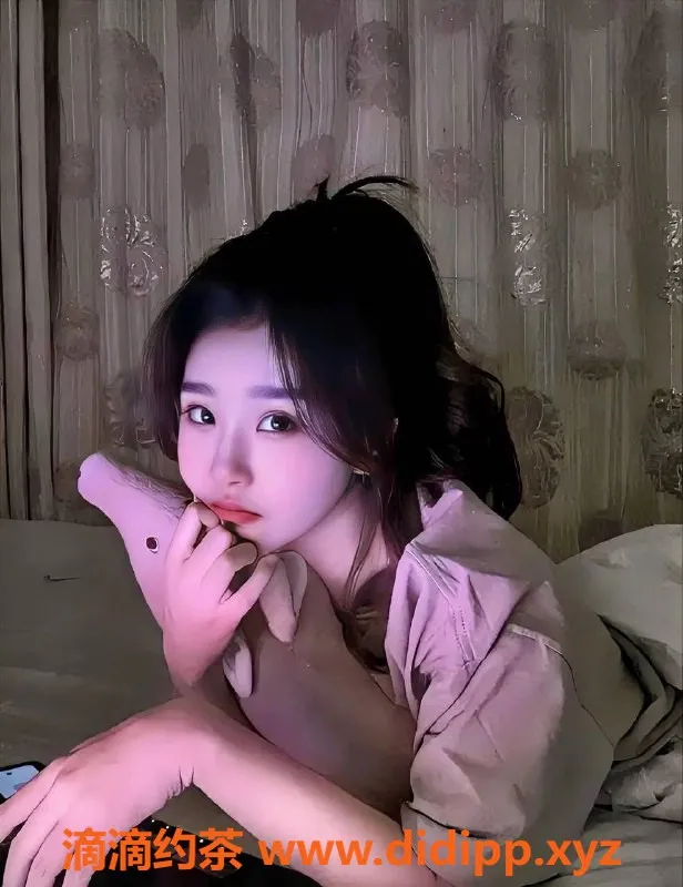 深圳楼凤-南山尤七，性感制服诱惑，900p起