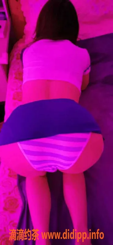 广州楼凤资源信息,广州海珠老师小琳琳，27岁165cm，快餐400起