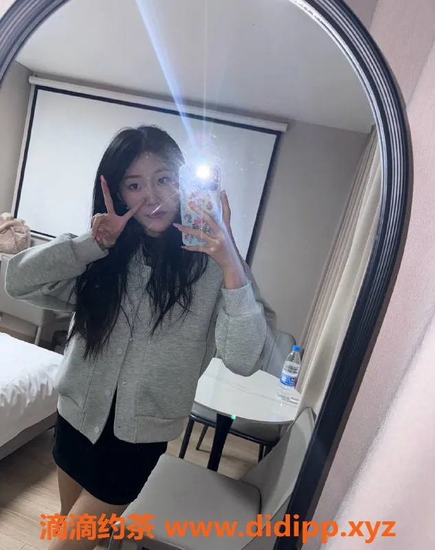 杭州楼凤资源信息,拱墅小小，适中身材女神等你来约