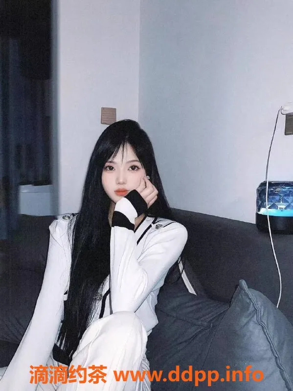 长沙楼凤-芙蓉区18岁纤一，身高169，108斤陪浴服务