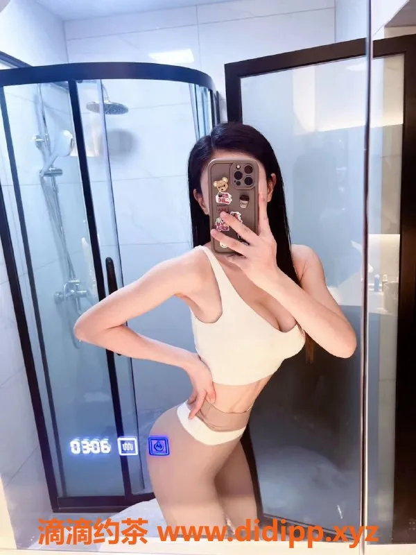 成都楼凤-武侯区26岁御姐罗拉，600元诚邀体验