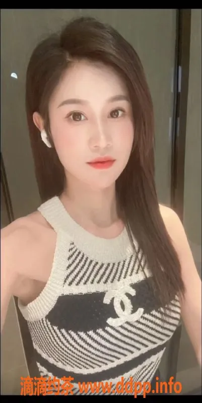 成都楼凤-武侯区26岁御姐罗拉，600元诚邀体验