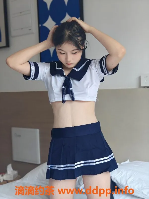 成都楼凤-成华区小葵：165嫩妹，C罩杯，白嫩大奶只需XXX元