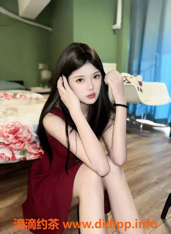 长沙楼凤资源信息,芙蓉区18岁纤一，身高169，108斤陪浴服务