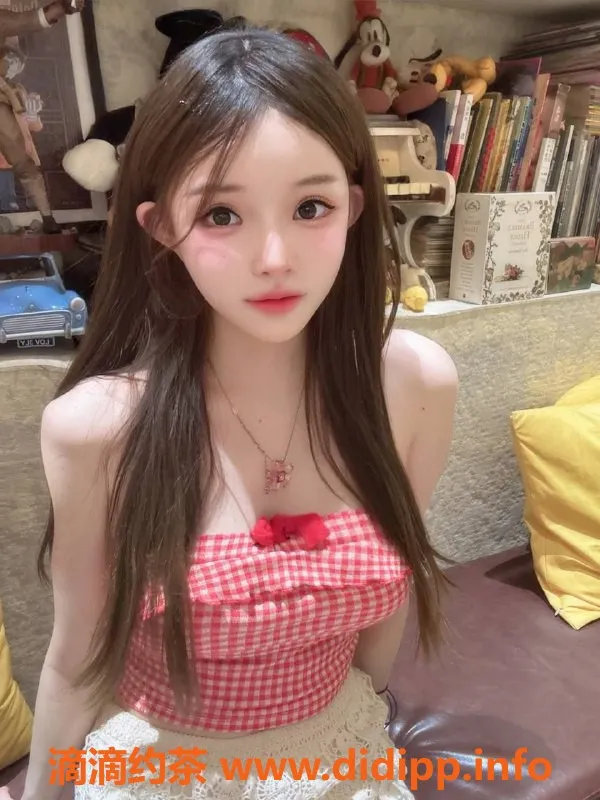 深圳楼凤-福田御姐小海绵，超赞大胸体验，私聊预约！