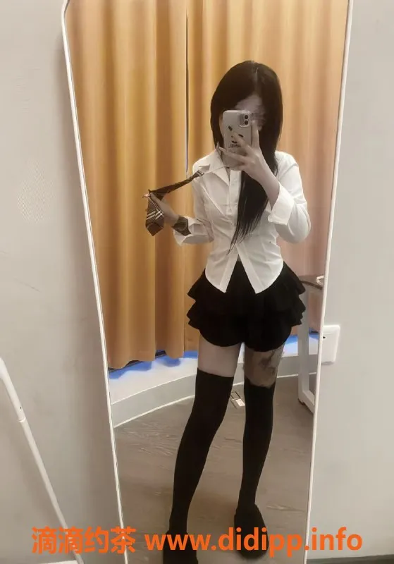 成都楼凤资源信息,成都悦悦 16岁 身高163 体重95 体验超值优惠