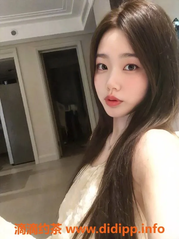 深圳楼凤-龙华芯妍，嫩妹大胸，课费P1200