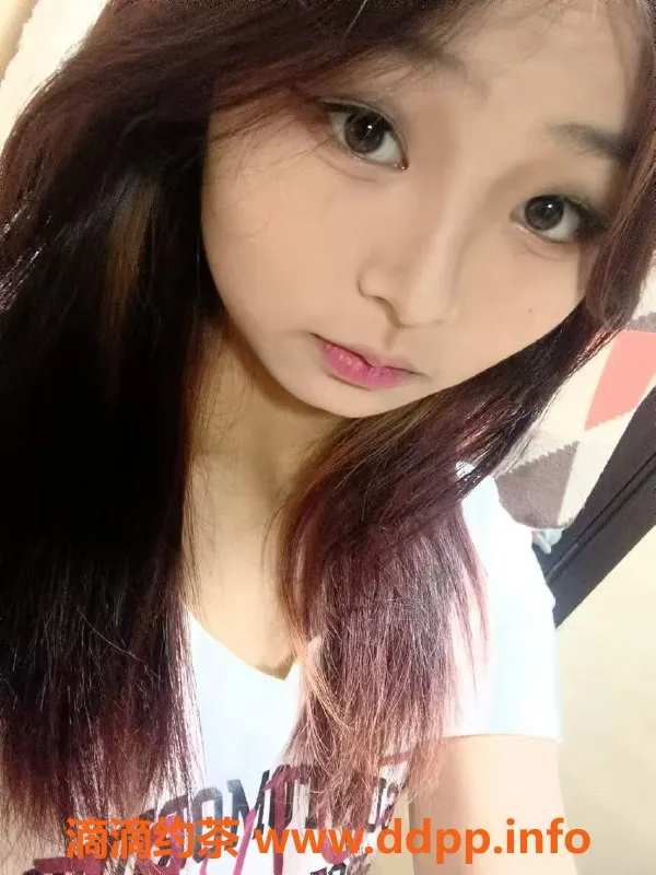 成都楼凤-大丰小蛇，18岁165cm嫩妹，高颜值体验，500元起