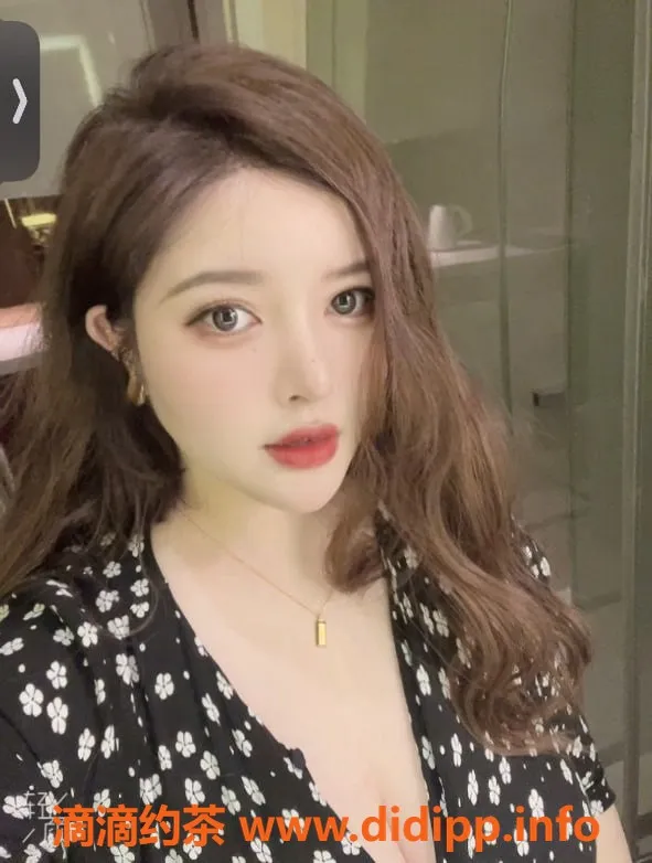 上海楼凤-浦东君君，170高、55重、36F胸，1500起价