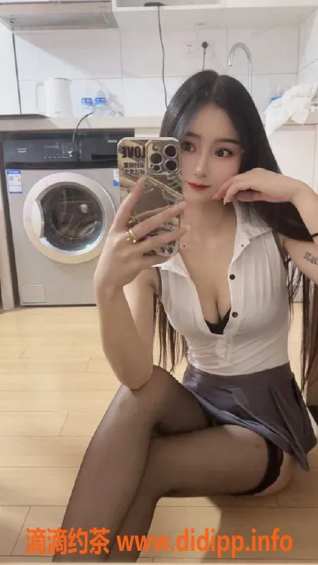 广州楼凤-天河零零后诗诗，21岁165cm服务热情