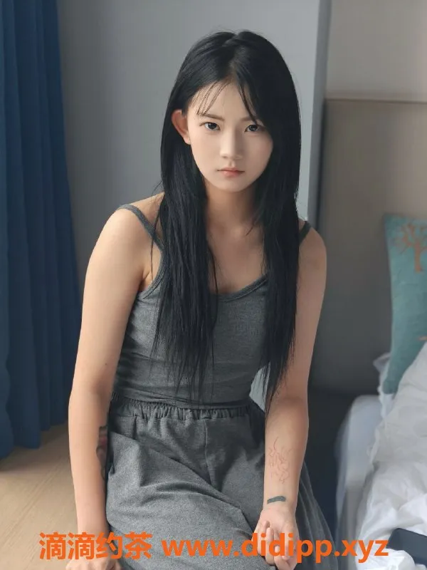 成都楼凤-成华区小精灵18岁，颜值爆表，身高160