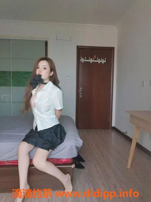 南京楼凤-建邺区金纱，26岁158cm真胸美女，500p起