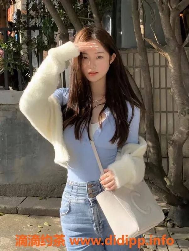 东莞楼凤资源信息,东莞名模，身高一米八，腿玩年，绝对骚气体验