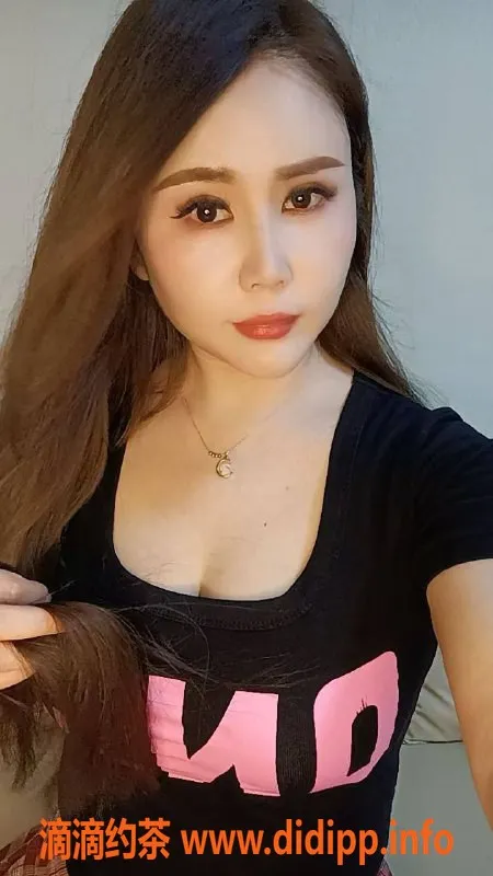 广州楼凤-白云少妇琪琪，450元舌吻服务