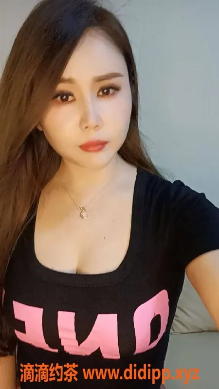 广州楼凤-白云少妇琪琪，450元舌吻服务