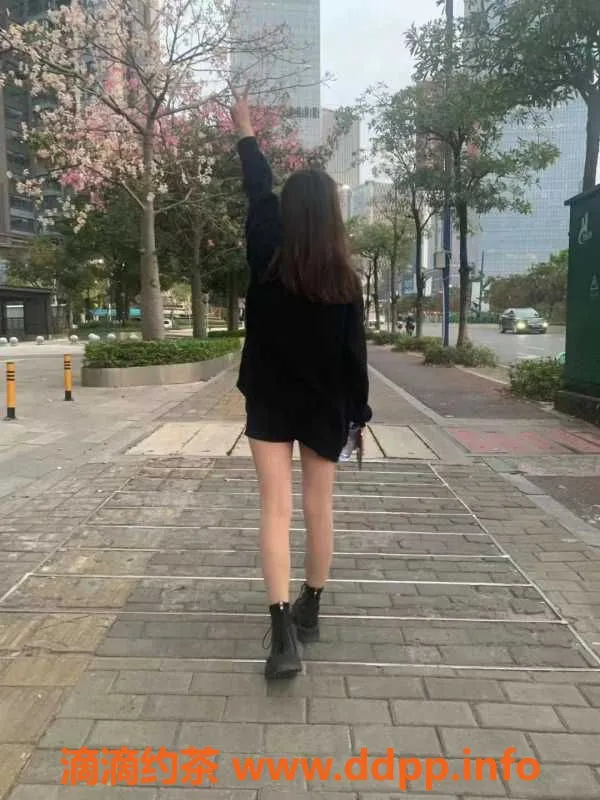 广州楼凤-26岁白云江夏兼职小姐，身高160cm，价位透明