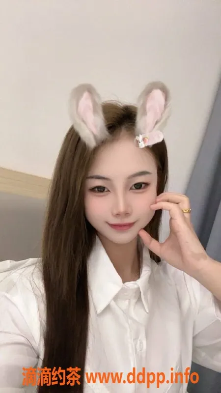 长沙楼凤-天心区上官婉儿，19岁，162高，95身材，C+杯