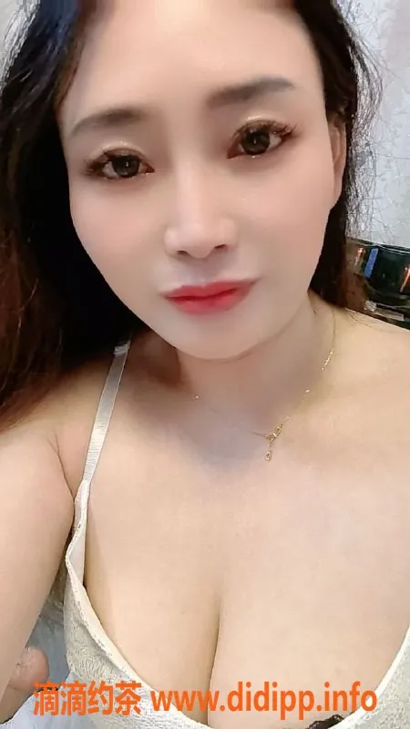 南京楼凤-秦淮玲玲，500元/次，等你来约！