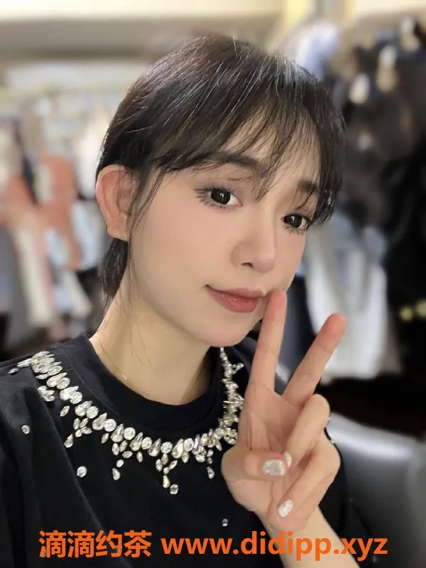 深圳楼凤资源信息,龙岗坂田琪琪，900元激情服务，身临其境！