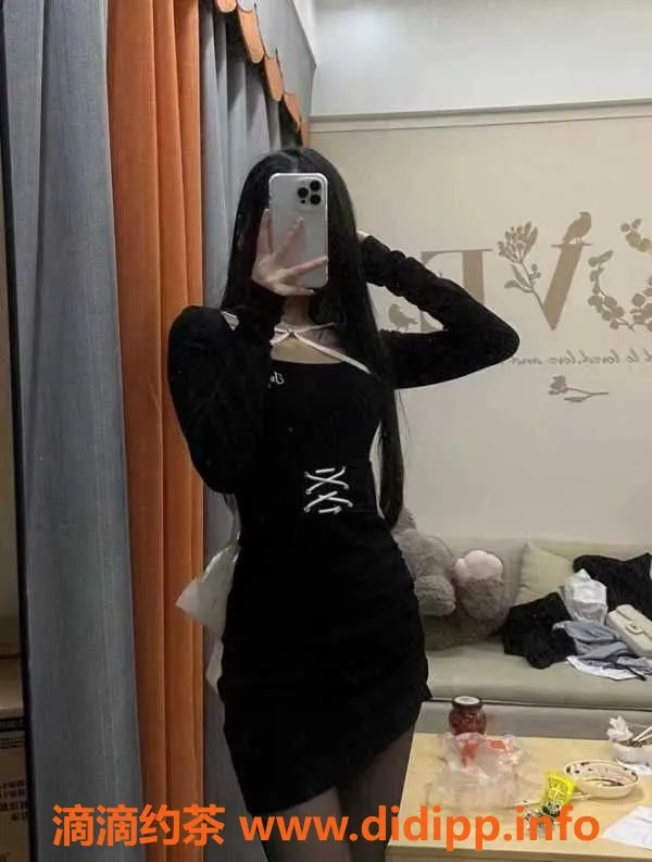 广州楼凤-广州黄埔172嫩妹小U哈，18岁粉嫩诱惑