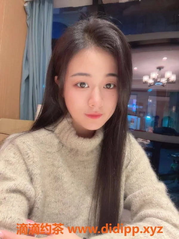 深圳楼凤-龙岗萌萌，课费800p，1500pp服务超值