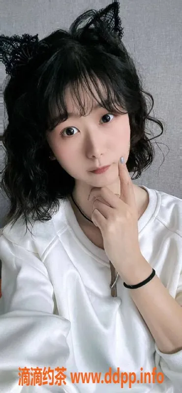 广州楼凤-白云小曼少妇，500元起，服务超赞！