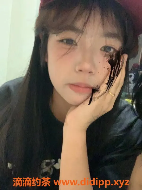 成都楼凤-成华区假小子若男，身高168偏瘦，男女通杀，推荐体验！