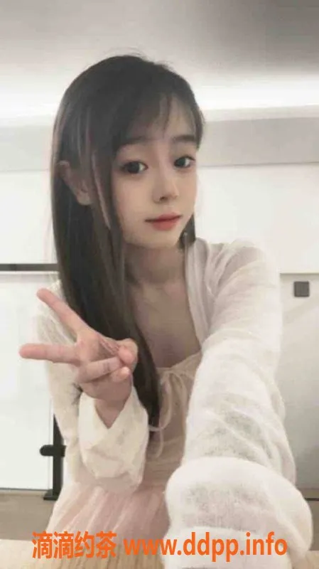 深圳楼凤资源信息,龙华民治蜜桃，900元制服调情服务