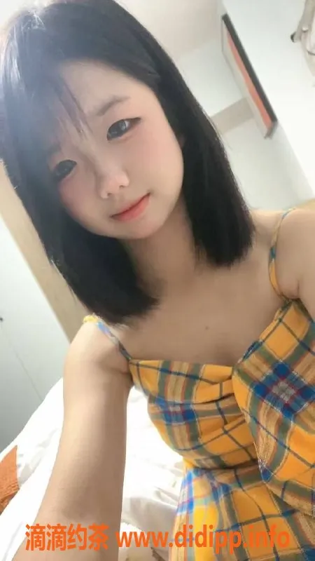 成都楼凤资源信息,成都琉璃16岁，身高156，包夜仅2500