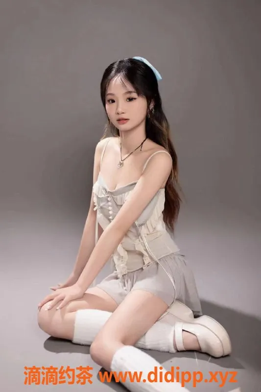 成都楼凤资源信息,成华区19岁小排骨妹子，B罩杯成熟女性魅力！