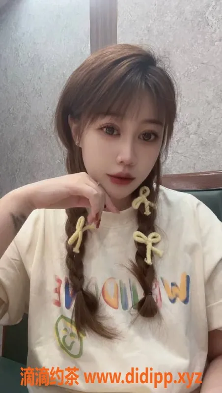 深圳楼凤-龙华紫薇，御姐大胸，课费800元